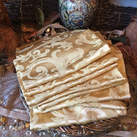 SET OF Yellow Gold Floral Dinner Napkins - Picture 1 of 11